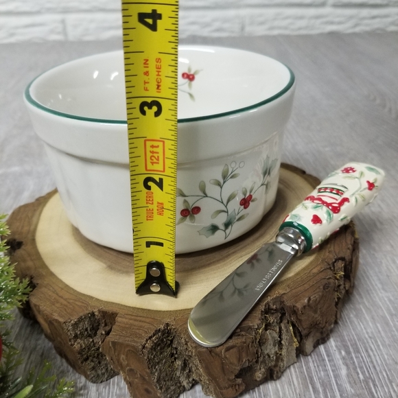 Pfaltzgraff winterberry dip bowl/ ramekin w/ spreader - Picture 6 of 9